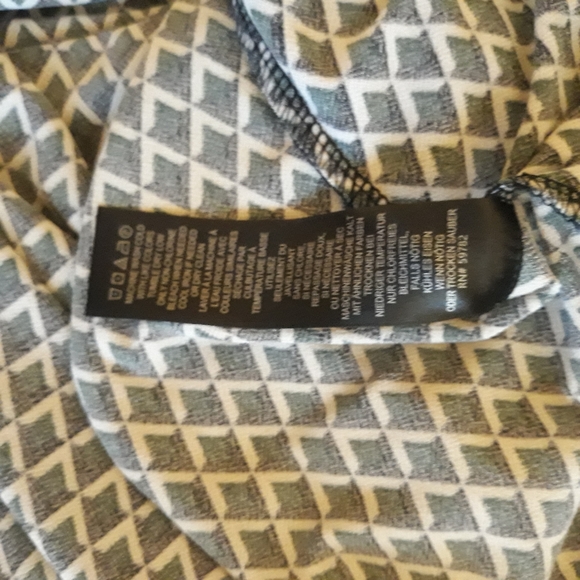 Adriana Papell knit top - Picture 9 of 10